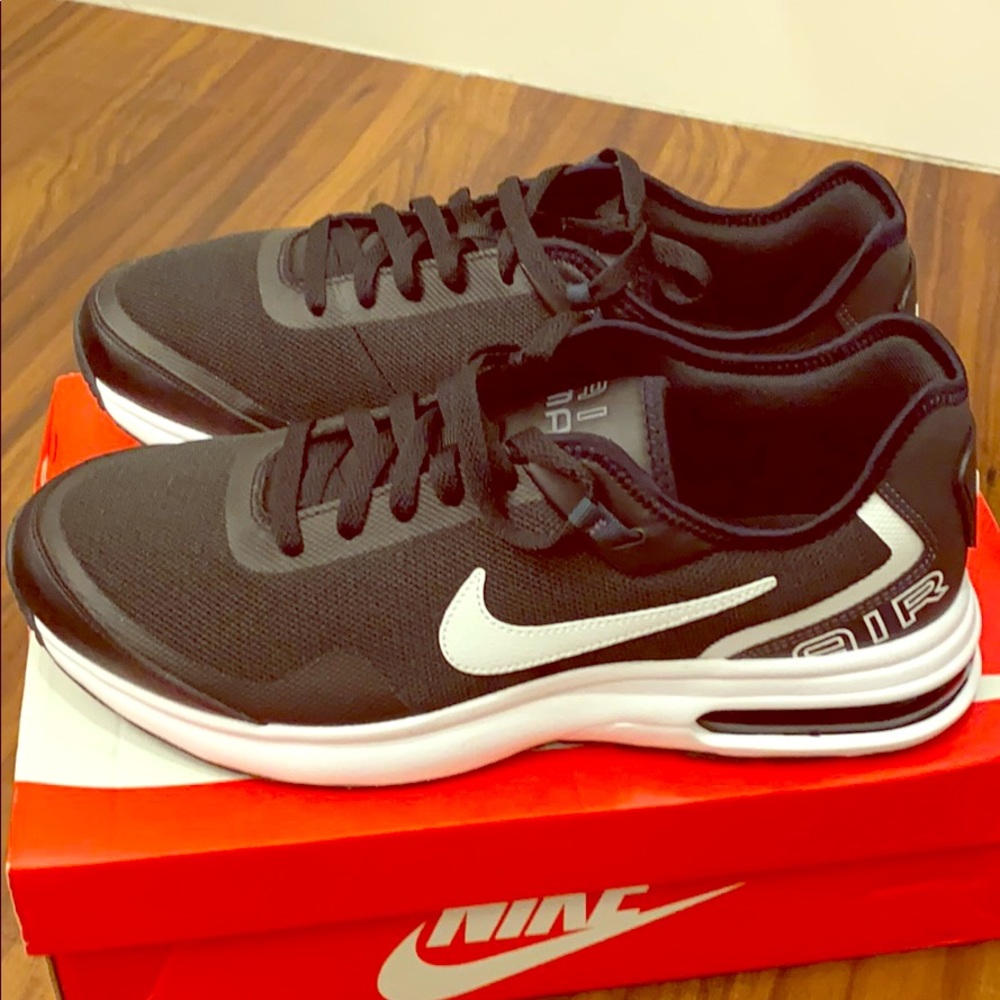 Nike Air Max LB